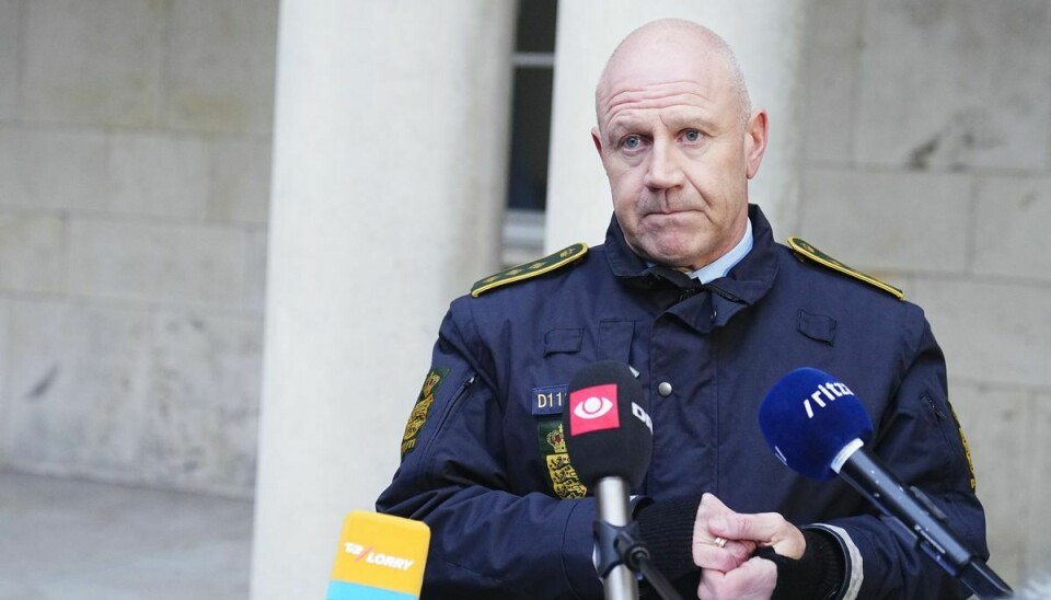 Ledende politiinspektør Torben Svarrer fortæller tirsdag eftermiddag på en pressebriefing i København, at de er en meget anspændt situation efter flere skyderier.