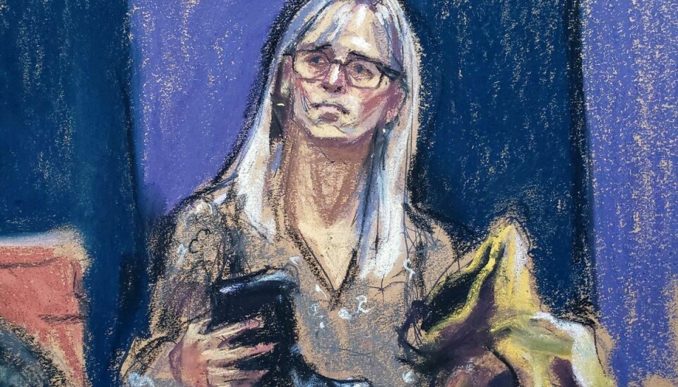 På denne tegning fra retslokalet i New York City ses vidnet Annie Farmer afgive sin forklaring.