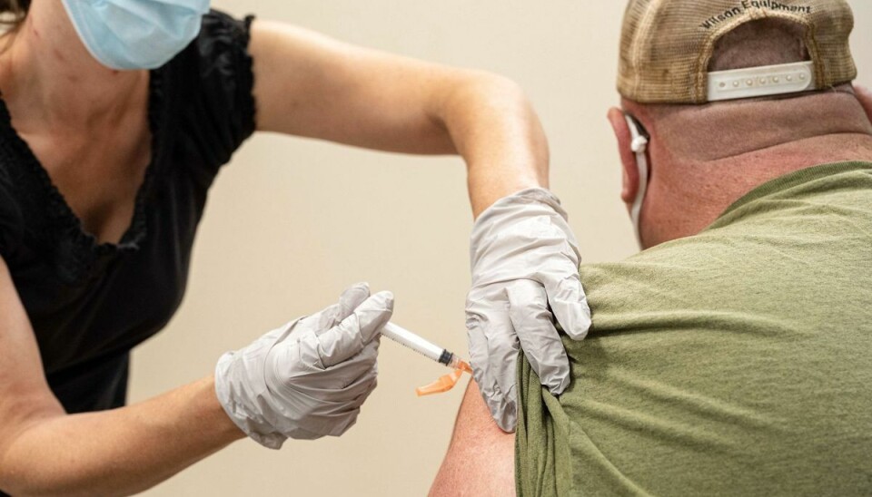 Hospitalspersonale stikker af fra arbejdspladsen, da de ikke vil vaccineres. Hospitalspersonale stikker af fra arbejdspladsen, da de ikke vil vaccineres.
