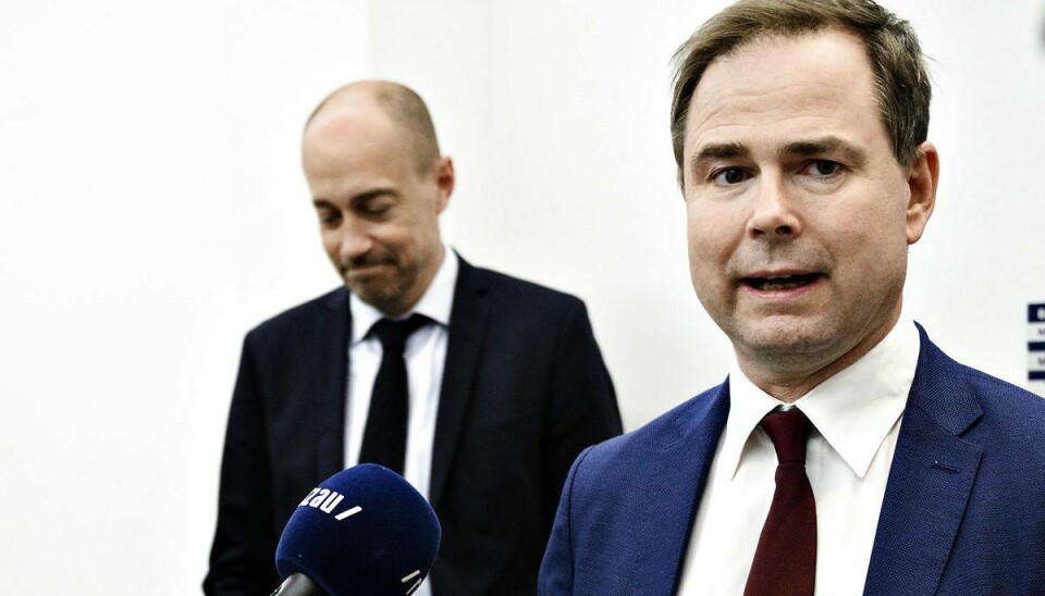 Finansminister Nicolai Wammen (th.) deltager i pressemødet - blandt andre sammen med sundhedsminister Magnus Heunicke