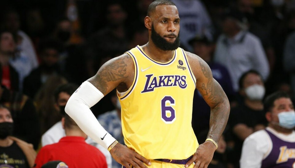 LeBron James skal isolere sig fra resten af Los Angeles Lakers i minimum ti dage, efter at han har fået konstateret coronavirus. (Arkivfoto) LeBron James skal isolere sig fra resten af Los Angeles Lakers i minimum ti dage, efter at han har fået konstateret coronavirus. (Arkivfoto)