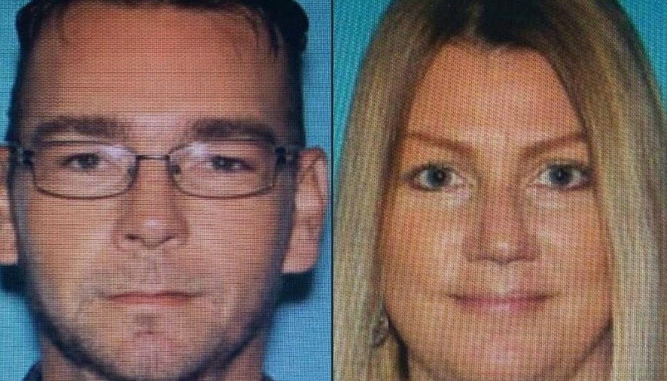 Det er forældreparret James og Jennifer Crumbley, som det føderale politi nu har udlovet en dusør på 10.000 dollars på - svarende til godt 65.000 danske kroner. Det er forældreparret James og Jennifer Crumbley, som det føderale politi nu har udlovet en dusør på 10.000 dollars på - svarende til godt 65.000 danske kroner.