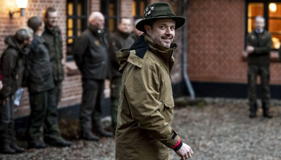 Kronprins Frederik byder velkommen til jægerne til Kongejagten i Kolsterheden.