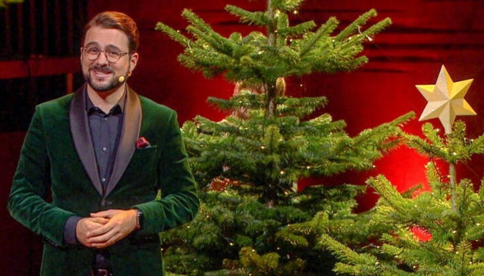 Tv-vært og chefdirigent for DR Pigekoret Phillip Faber lover at give et nummer på pianoet juleaften. (Stillfoto). Tv-vært og chefdirigent for DR Pigekoret Phillip Faber lover at give et nummer på pianoet juleaften. (Stillfoto).