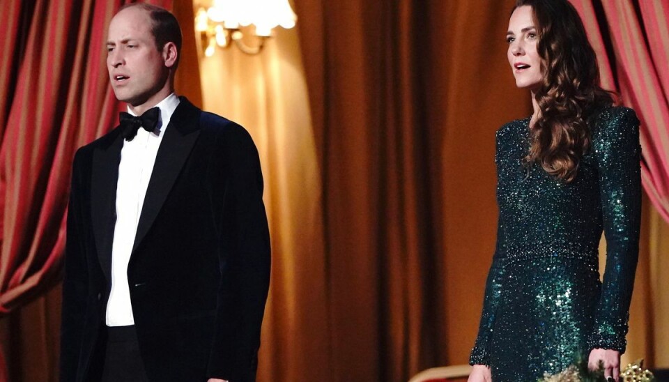 William og Kate har tilsyneladende udelukket BBC fra at sende fra deres kommende velgørensheds-julekoncert i Westminster Abbey. William og Kate har tilsyneladende udelukket BBC fra at sende fra deres kommende velgørensheds-julekoncert i Westminster Abbey.