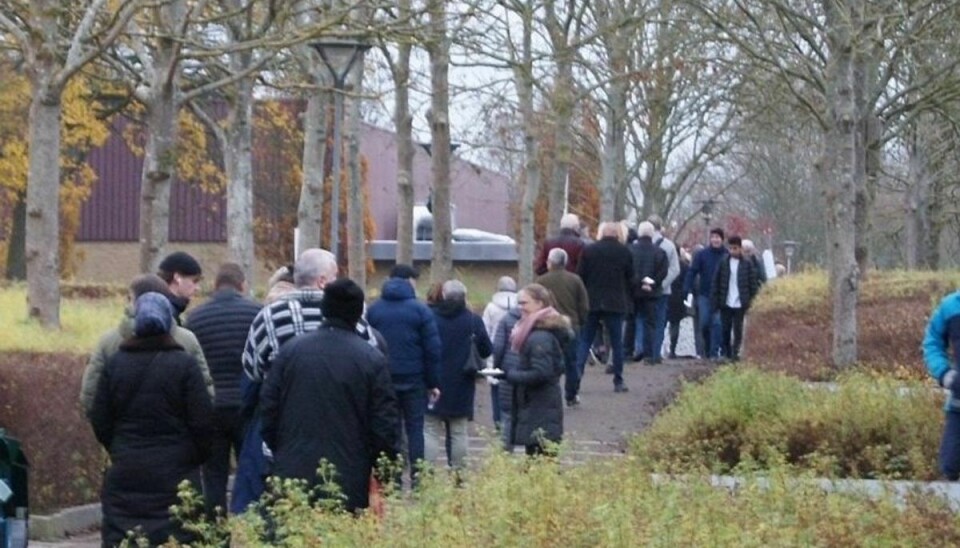 Der meldes om lang kø ved flere valgsteder i Holbæk.