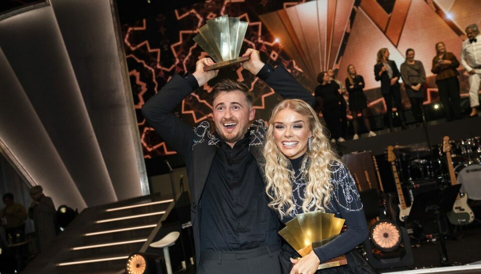 - Hun er den bedste dansepartner i hele universet, jublede Jimilian efter sejren med Asta Björk. - Hun er den bedste dansepartner i hele universet, jublede Jimilian efter sejren med Asta Björk.