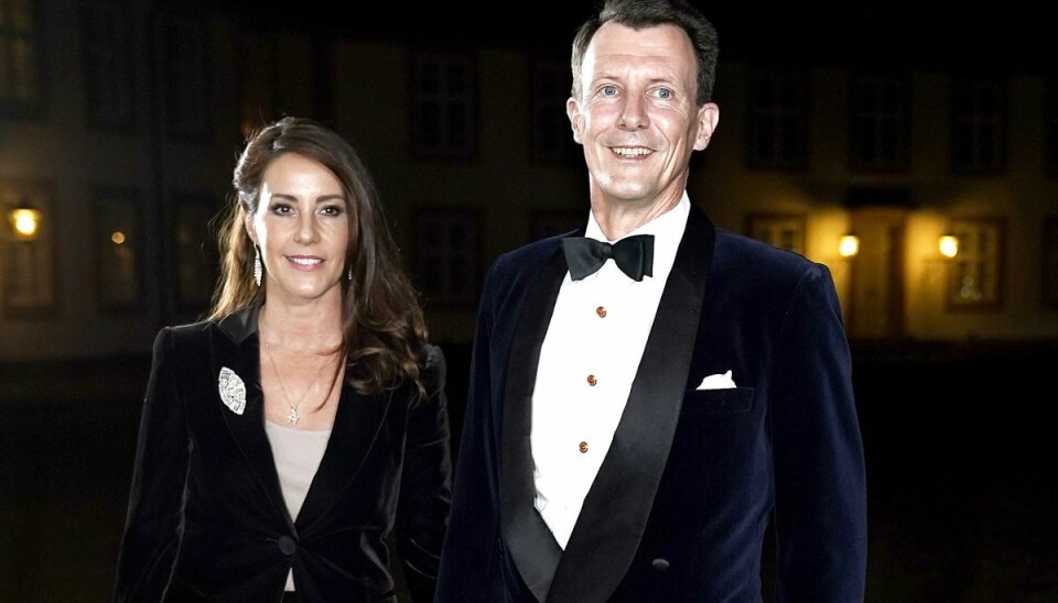 Prinsesse Marie og Prins Joachim ankommer til Fredensborgkoncerten den 26. oktober. Prinsesse Marie og Prins Joachim ankommer til Fredensborgkoncerten den 26. oktober.