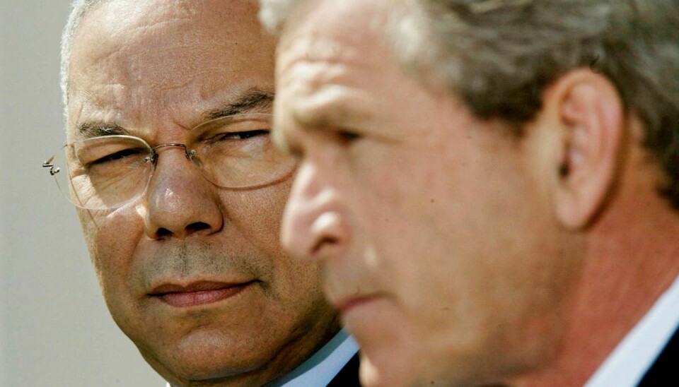 Colin Powell og George W. Bush.