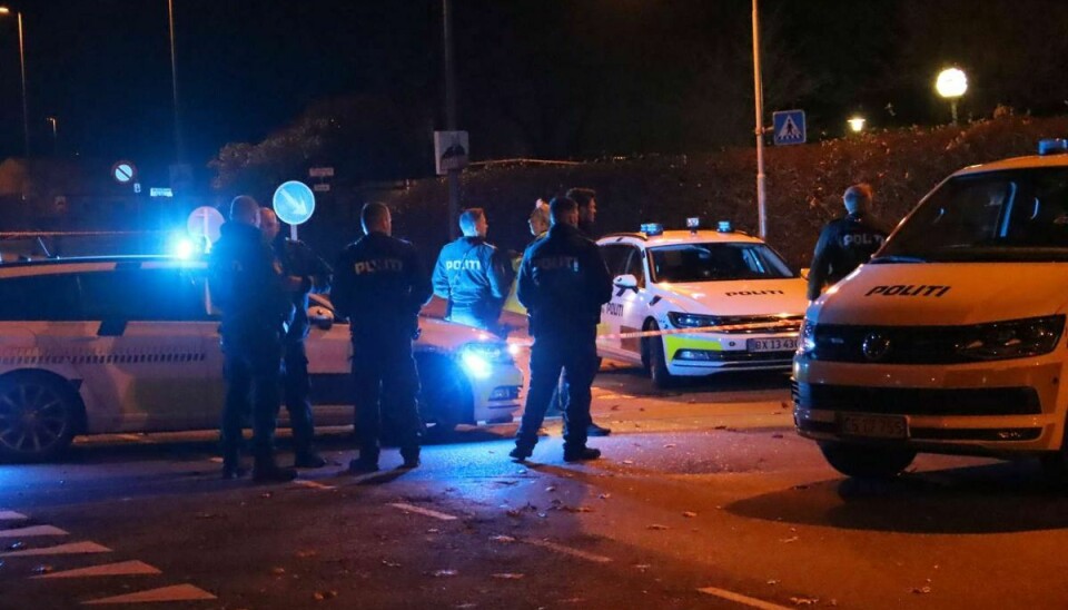 Betjente fra Østjyllands Politi rykkede massivt ud til området i forbindelse med drabet