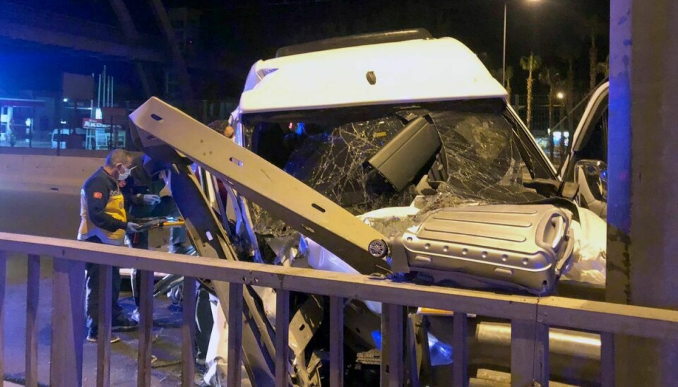 Det var i denne minibus tæt på Aksu i Antalya i Turkey danskerne kørte galt.
