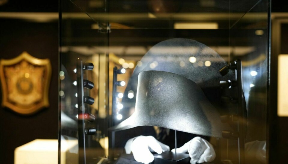 Napoleons gamle hat har indbragt 1,76 millioner kroner på en auktion i Storbritannien. (Arkivfoto)