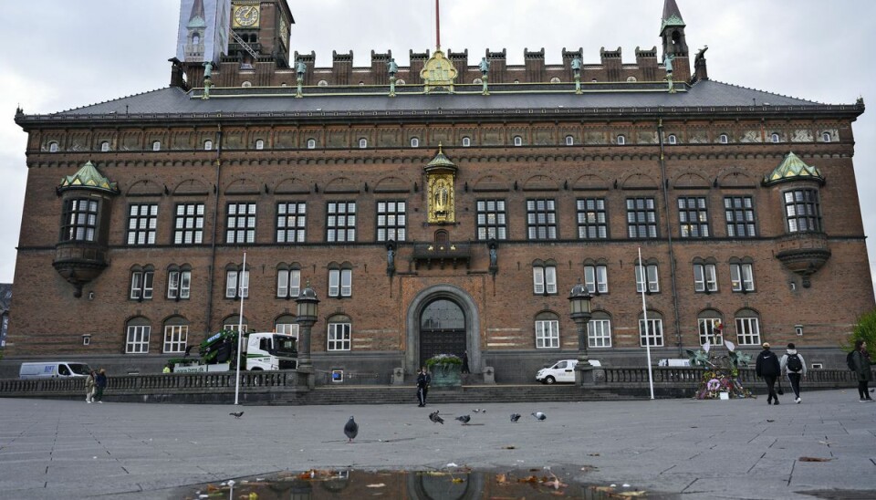 For første gang i 100 år ser Socialdemokraterne i ny meningsmåling ud til at miste titlen som det største parti i Københavns Borgerrepræsentation. For første gang i 100 år ser Socialdemokraterne i ny meningsmåling ud til at miste titlen som det største parti i Københavns Borgerrepræsentation.