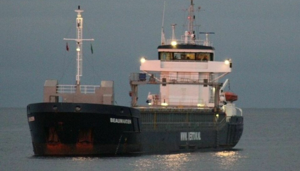Et hollandsk fragtskib er stødt på grund ved Bornholms vestkyst.
