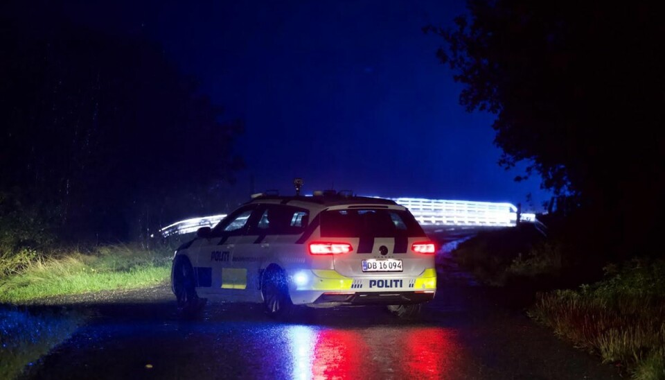 Motorvejen er spærret efter melding om stenkast Motorvejen er spærret efter melding om stenkast