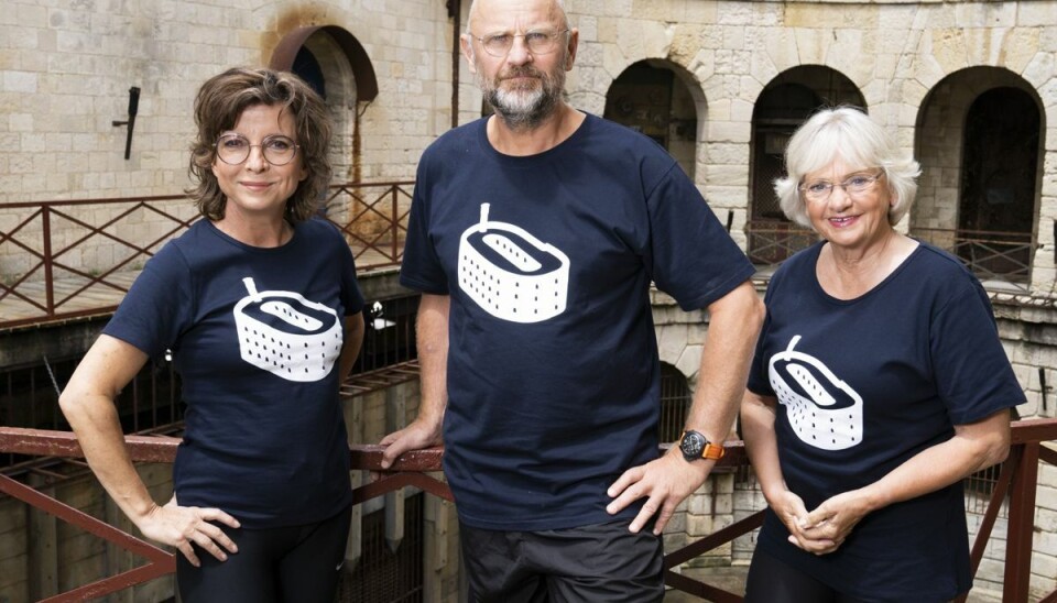 Trioen bestående af Karen Ellemann, Henrik Qvortrup og Pia Kjærsgaard, skal igennem en række forhindringer på det franske Fort Boyard i underholdningsprogrammet 'Fangerne på fortet'. Trioen bestående af Karen Ellemann, Henrik Qvortrup og Pia Kjærsgaard, skal igennem en række forhindringer på det franske Fort Boyard i underholdningsprogrammet 'Fangerne på fortet'.