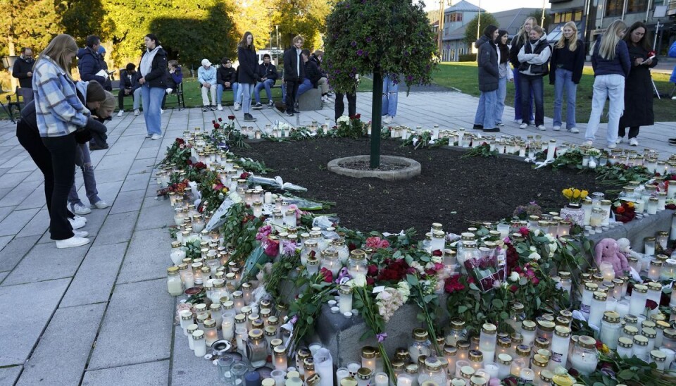 Blomster og lys i Kongsberg Blomster og lys i Kongsberg