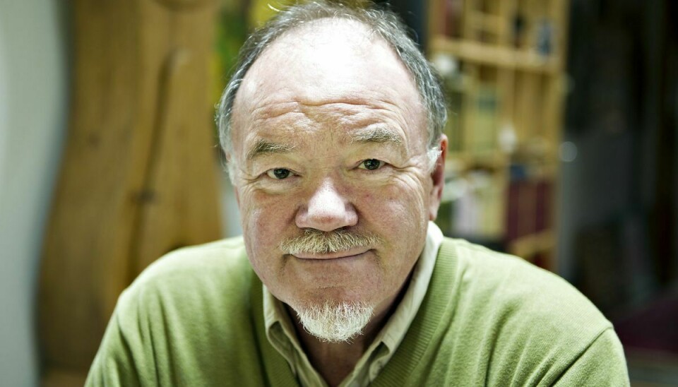 Forfatteren og foredragsholderen Bjarne Nielsen Brovst er død.