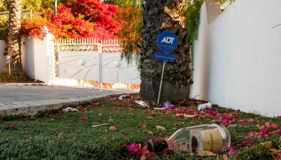 I Los Angeles har man haft svært ved at få folk til at stoppe store fester under covid-19. Nu er man begyndt at fratage huse adgangen til strøm og vand. Foto: Scanpix/Robyn Beck