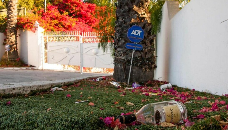 Borgmester kapper strømmen til ét hus I Los Angeles har man haft svært ved at få folk til at stoppe store fester under covid-19. Nu er man begyndt at fratage huse adgangen til strøm og vand. Foto: Scanpix/Robyn Beck