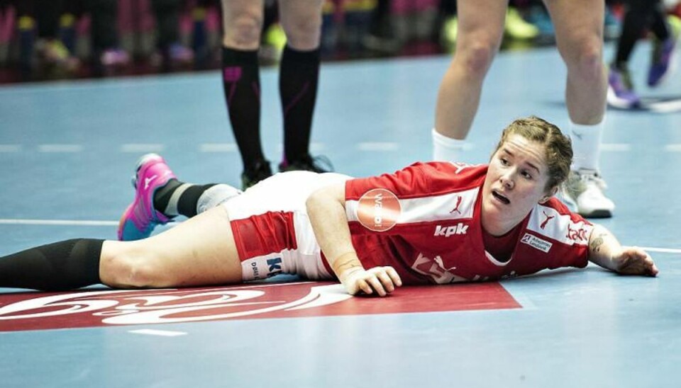 Skuffede danskere bor side om side med VM’s succeshold – Jeg har det bedre, og det er to fede kampe, der venter os, og der er stadigvæk tilskuere i Boxen. Man skal fokusere på det positive, og det prøver jeg, siger Mette Gravholt. Foto: Henning Bagger/Scanpix.