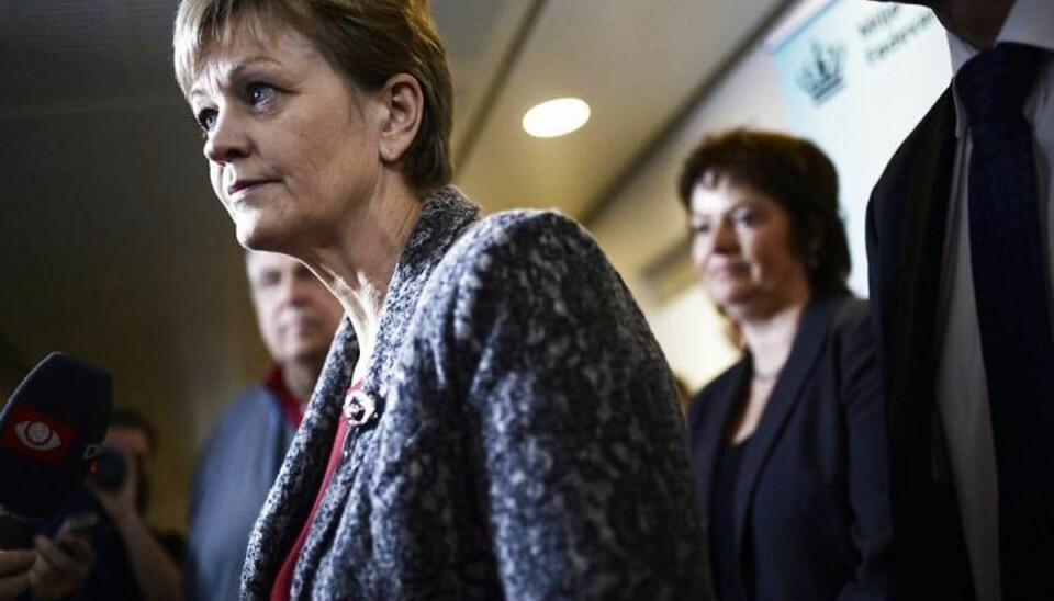 Naturforening: Miljøet får én på siden af hovedet Miljø- og fødevareminister Eva Kjer Hansen (V) præsenterer Fødevare- og landbrugspakken sammen med Dansk Folkeparti, Liberal Alliance og Det Konservative Folkeparti i Miljø- og fødevareministeriet i København tirsdag den 22. december 2015.