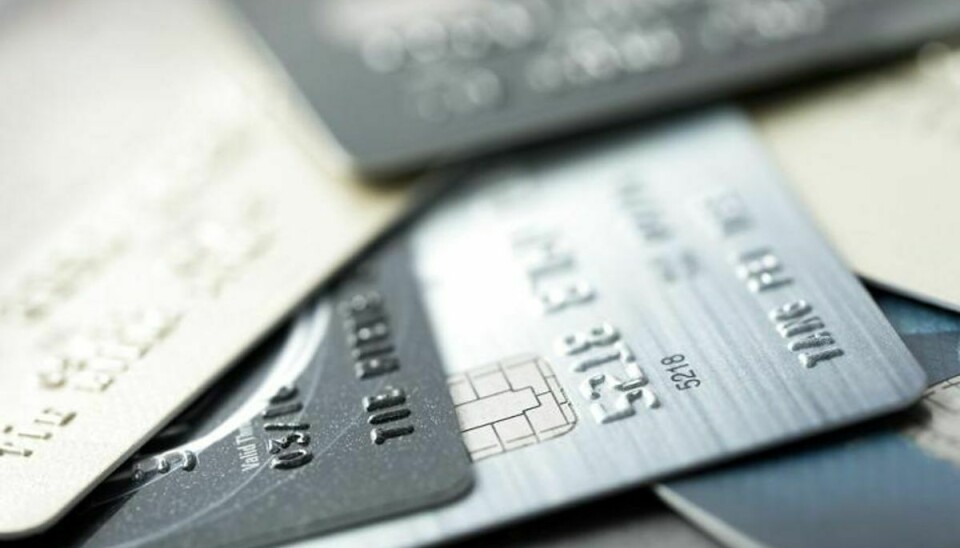 Du skal aldrig overlade dit kreditkort til andre. En tricktyv er meget kreativ. Foto: Scanpix