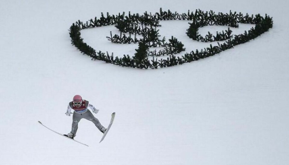 Tyske Severin Freund her blev nummer tre i skihop-firebakketurneringen i Garmisch-Partenkirchen nytårsdag. Han sluttede bag norske Kenneth Gangnes og Peter Prevc.Foto: Philipp GUELLAND/Scanpix