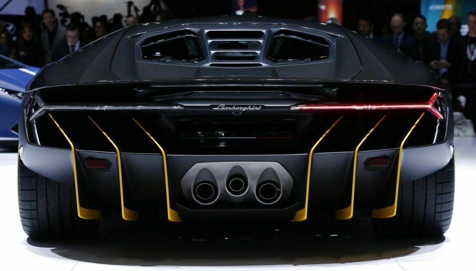 Hvilken Lamborghini der er tale om, er uvist. Men den var dyr. Ejeren havde betalt to millioner kroner for bilen i Tyskland.