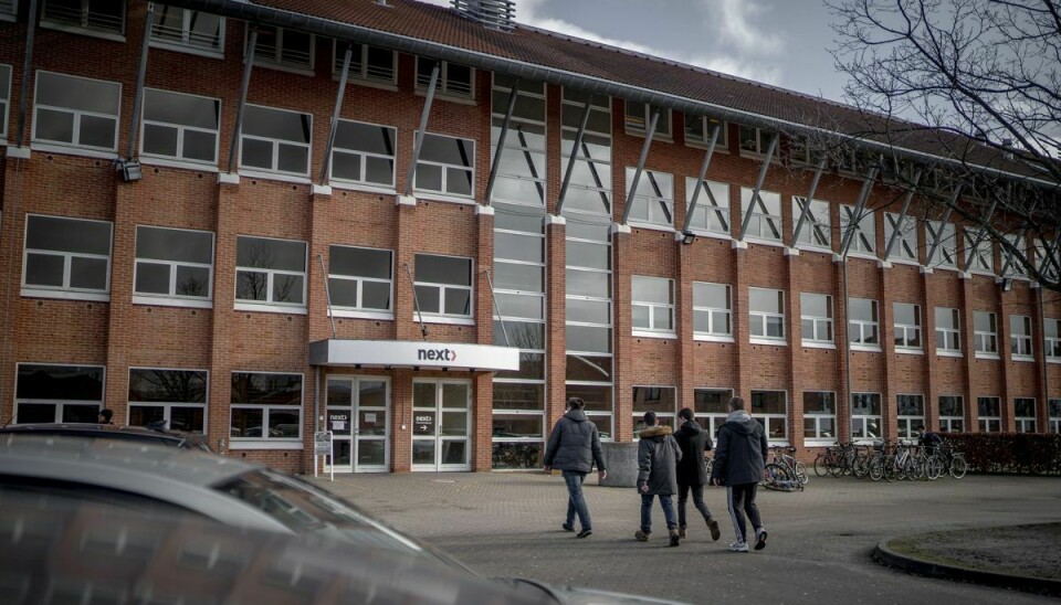 Sydkysten Gymnasium i Ishøj, der hører under Next Uddannelse København, er et af de seks gymnasier, der efter sommerferien ikke må optage nye 1.g-elever. (Arkivfoto)