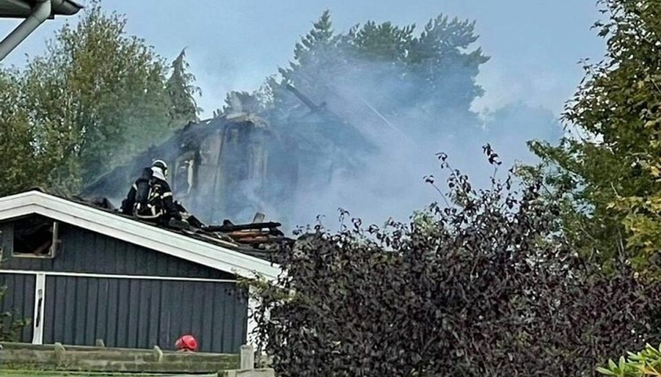 Der opstod voldsom brand på et bosted på Møn. Der opstod voldsom brand på et bosted på Møn.