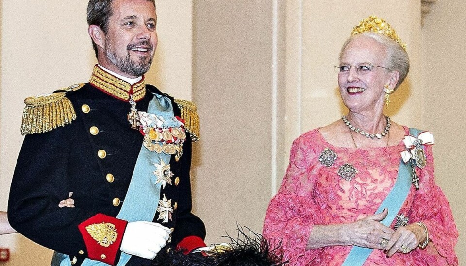 Dronning Margrethe og kronprins Frederik rejser den 10. november sammen på statsbesøg til Tyskland. Dronning Margrethe og kronprins Frederik rejser den 10. november sammen på statsbesøg til Tyskland.