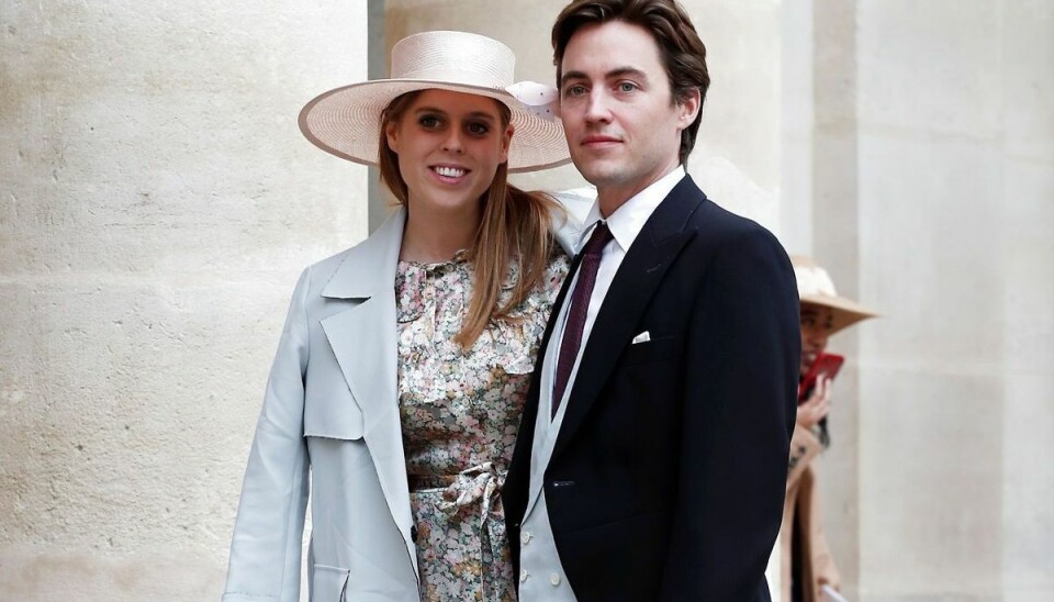 Prinsesse Beatrice og Edoardo Mapelli Mozzi blev mandag forældre til en lille pige. Allerede nu spekulerer de spillegale britier i, hvad hun kommer til at hedde. Prinsesse Beatrice og Edoardo Mapelli Mozzi blev mandag forældre til en lille pige. Allerede nu spekulerer de spillegale britier i, hvad hun kommer til at hedde.