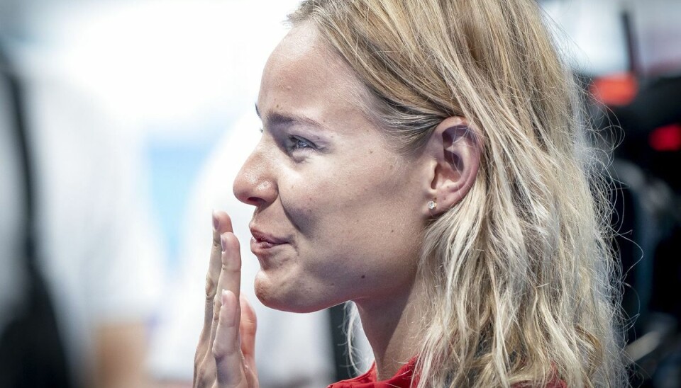 Pernille Blume har sagt ja til sin franske elitesvømmer. Pernille Blume har sagt ja til sin franske elitesvømmer.