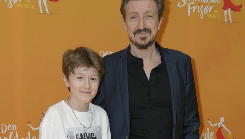 Nicolaj Kopernikus' søn, Louis, spiller hovedrollen i 'Stenofonen'. - Jeg synes, det er sjovt, at man kan opleve flere dimensioner i sine relationer, fortæller den stolte instruktør. (Arkivfoto) Nicolaj Kopernikus' søn, Louis, spiller hovedrollen i 'Stenofonen'. - Jeg synes, det er sjovt, at man kan opleve flere dimensioner i sine relationer, fortæller den stolte instruktør. (Arkivfoto)