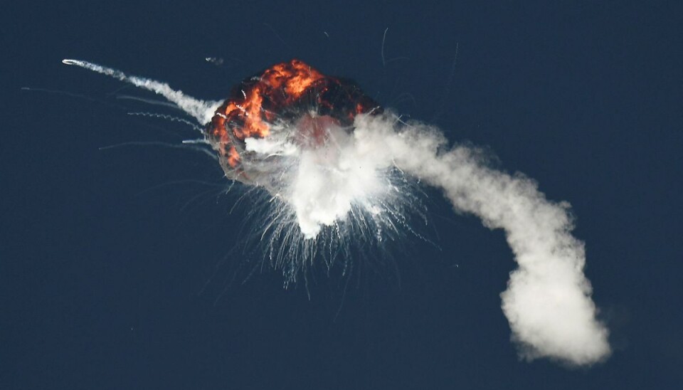 To et halvt minut efter lift of forsvandt raketten i en ildkugle To et halvt minut efter lift of forsvandt raketten i en ildkugle