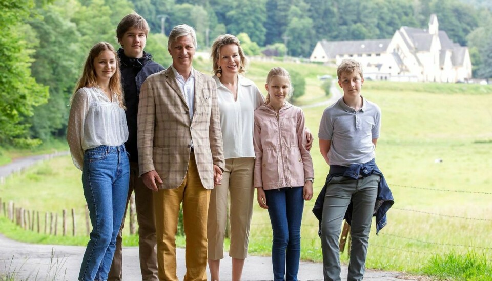 Den belgiske kongefamilie. Fra venstre er det kronprinsesse Elisabeth, prins Gabriel, kong Philippe, dronning Mathilde of Belgium, prinsesse Eleonore og prins Emmanuel.