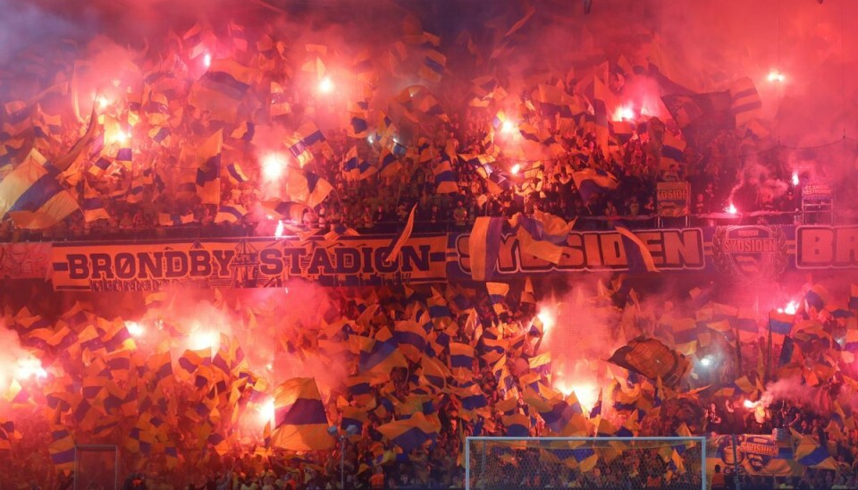 Over 22.000 tilskuere på Brøndby Stadion var med til at sætte en fantastisk kulisse - men det var ikke nok til at sikre Brøndby videre færd. Over 22.000 tilskuere på Brøndby Stadion var med til at sætte en fantastisk kulisse - men det var ikke nok til at sikre Brøndby videre færd.