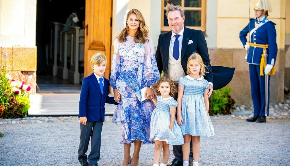 Prinsesse Madeleine ses her sammen med sin mand, Christopher O'Neill, samt parrets tre børn, fra venstre, seksårige prins Nicolas, prinsesse Adrienne på 3 år og syvårige prinsesse Leonore.