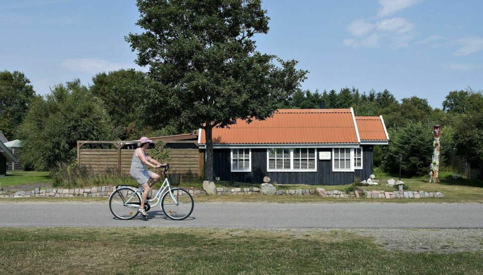 Flere danskere har holdt ferie i landets sommerhuse i juli. Det har dog ikke kunnet kompensere for, at der manglede tyske turister. (Arkivfoto)