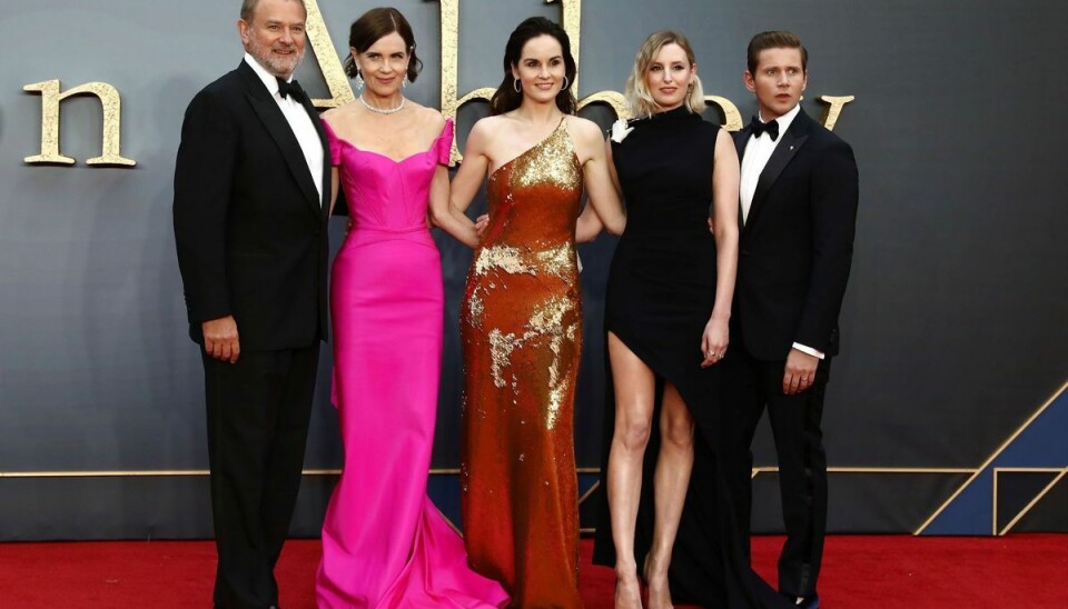 Billedet her er fra verdenspremiere på den første film, 'Downton Abbey' der fulgte op på den populære TV-serie. Fra venstre er det Hugh Bonneville, Elizabeth McGovern, Michelle Dockery, Laura Carmichael og Allen Leech. REUTERS/Simon Dawson Billedet her er fra verdenspremiere på den første film, 'Downton Abbey' der fulgte op på den populære TV-serie. Fra venstre er det Hugh Bonneville, Elizabeth McGovern, Michelle Dockery, Laura Carmichael og Allen Leech. REUTERS/Simon Dawson