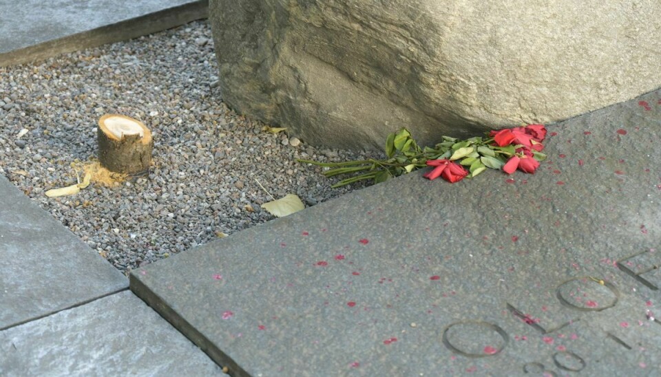Olof Palmes grav i Stockholm er blevet vandaliseret.
