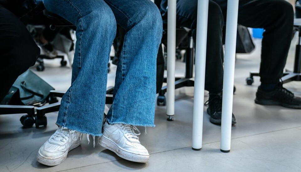 På Firehøjeskolen i Vejle vil skolens ledelse ikke se piger i udskolingen iført såkaldte croptops. Beslutningen deler vandene og diskuteres heftigt på sociale medier. (Arkivfoto).