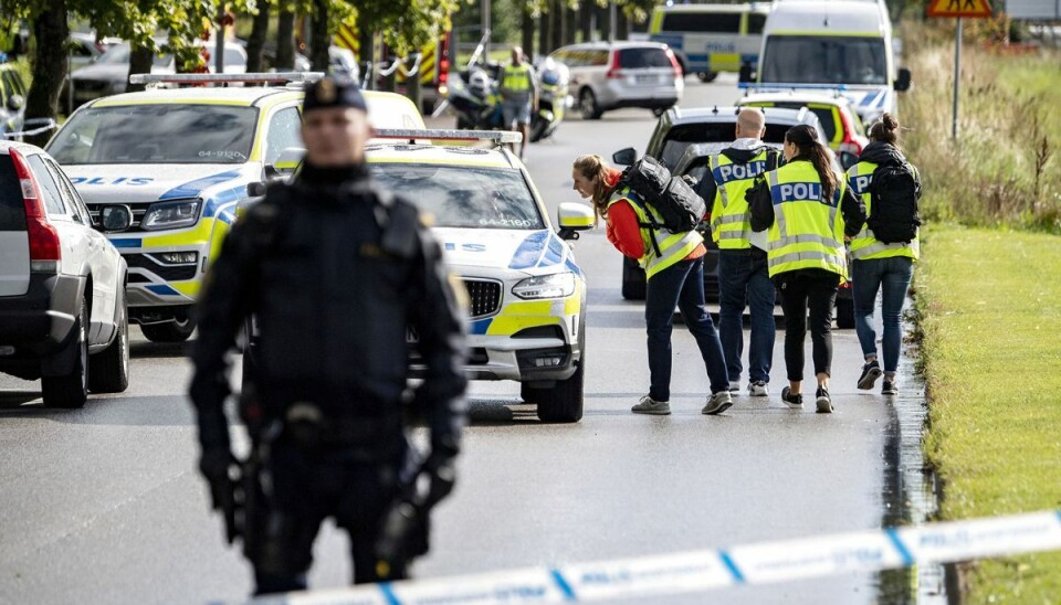 Politiet affyrede varselsskud, da drengen skulle pågribes. Politiet affyrede varselsskud, da drengen skulle pågribes.
