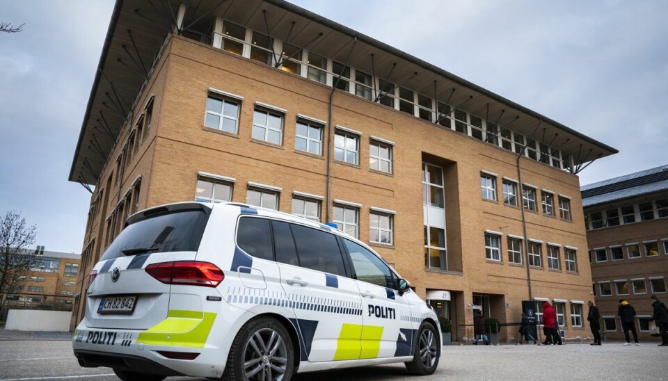 Tiltalen mod den 28-årige hooligan lyder blandt andet på voldtægt, vold, trusler om vold, tvungen oralsex og afpresning. (Arkivfoto) Tiltalen mod den 28-årige hooligan lyder blandt andet på voldtægt, vold, trusler om vold, tvungen oralsex og afpresning. (Arkivfoto)