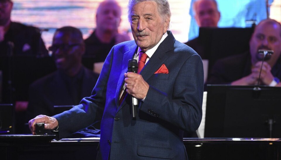 Tony Bennett har af sine læger fået besked på ikke længere at optræde live. Sangstemmen fejler ikke noget, men hans familie er bekymret for han fysiske tilstand. (Arkivfoto). Tony Bennett har af sine læger fået besked på ikke længere at optræde live. Sangstemmen fejler ikke noget, men hans familie er bekymret for han fysiske tilstand. (Arkivfoto).