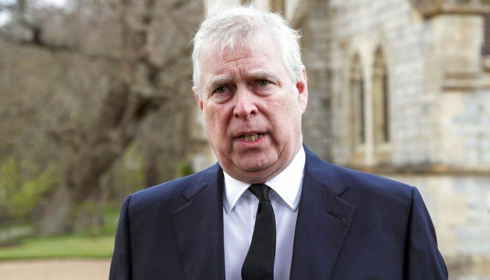 Sexanklagerne mod prins Andrew vil nu også blive gennemgået af britisk politi. Sexanklagerne mod prins Andrew vil nu også blive gennemgået af britisk politi.