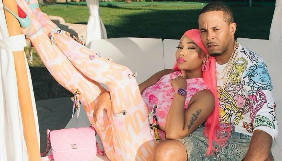 Rapperen Nicki Minaj og hendes mand, Kenneth Petty, er blevet sagsøgt af kvinde, har blev dømt for voldtægtsforsøg mod i 1994. Rapperen Nicki Minaj og hendes mand, Kenneth Petty, er blevet sagsøgt af kvinde, har blev dømt for voldtægtsforsøg mod i 1994.