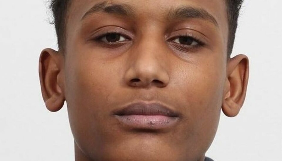 Efterlyser 16-årig 16-årige Sekeria Abdi Musse Elmi er efterlyst og mistænkt i forbindelse med et groft overfald med kniv.