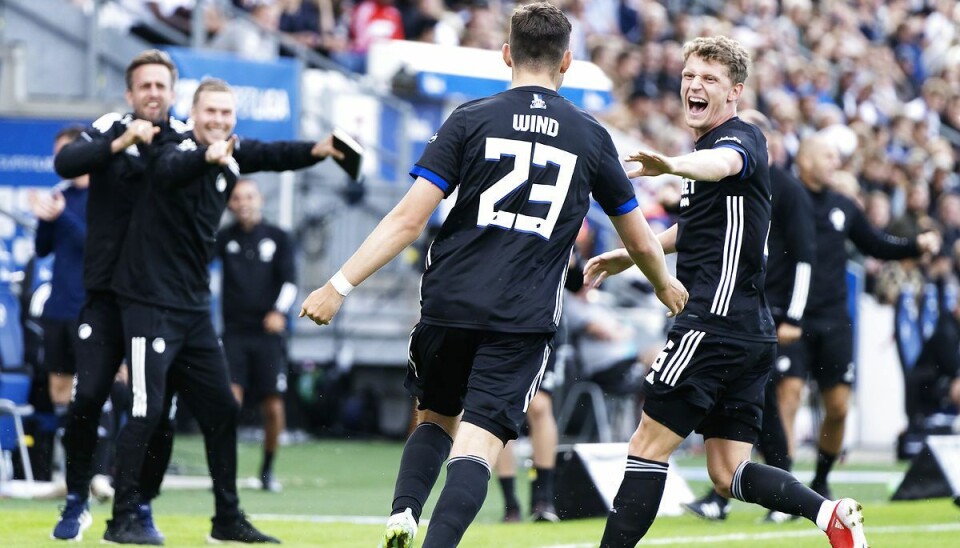 FCK vinder ude over OB i Superligaen FCK vinder ude over OB i Superligaen